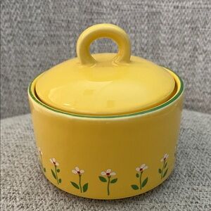 Teleflora Vintage 1985 yellow floral sugar bowl with lid round made in Korea